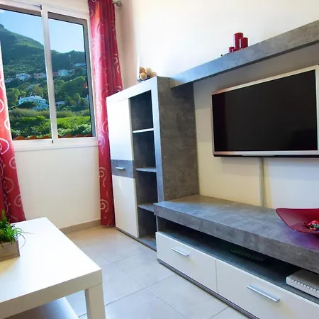 F&m 'con Terraza Y Tranquilidad'