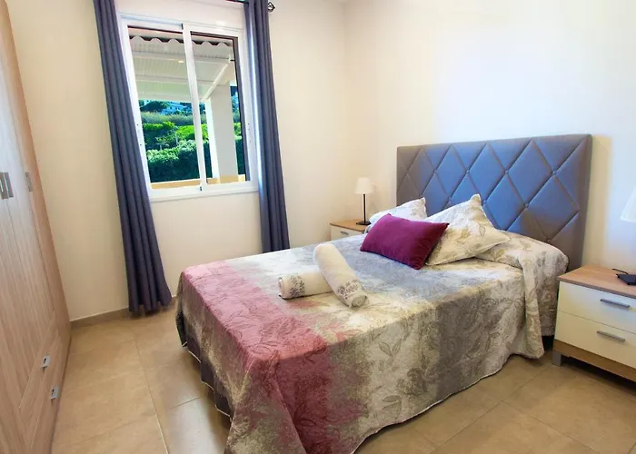 F&m 'con Terraza Y Tranquilidad' *