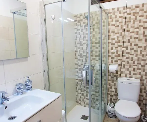 F&m 'con Terraza Y Tranquilidad'